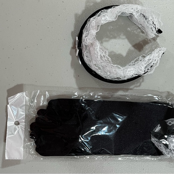 French Maid Costume - Picture 4 of 7